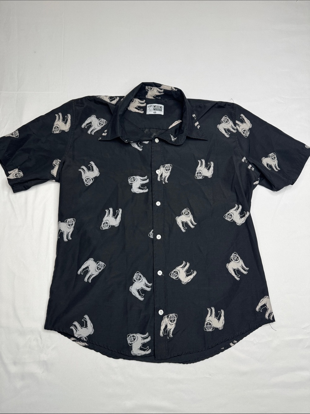 Men's Black Short-Sleeve Pug Print Button-Up Shirt Medium M weekend warrior